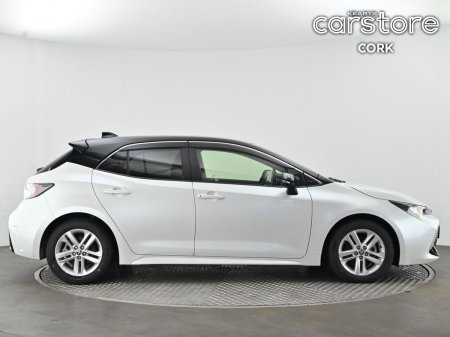 2021 Toyota Corolla - photo 2