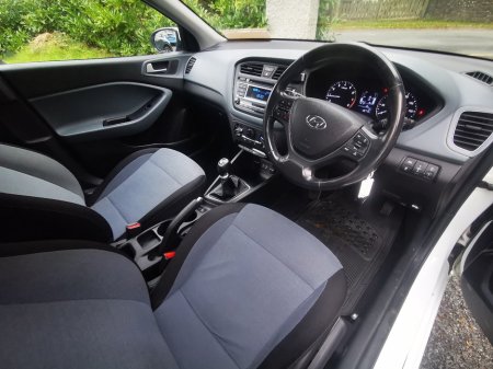 2016 Hyundai i20 - photo 12