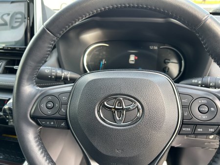 2020 Toyota RAV4 - photo 11