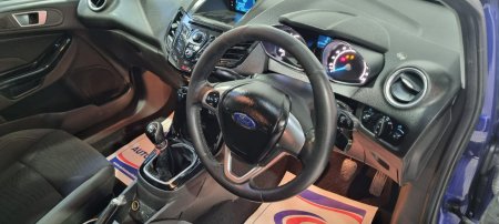 2014 Ford Fiesta - photo 10