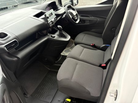 2021 Peugeot Partner - photo 10