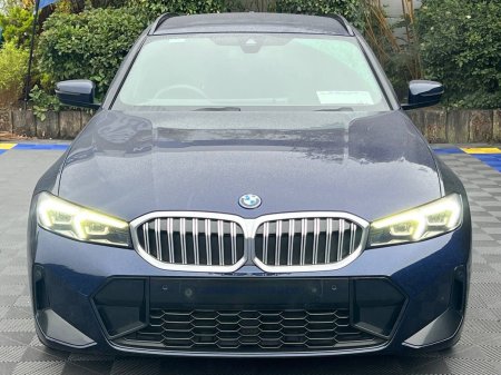 2022 BMW 3-Series - photo 17