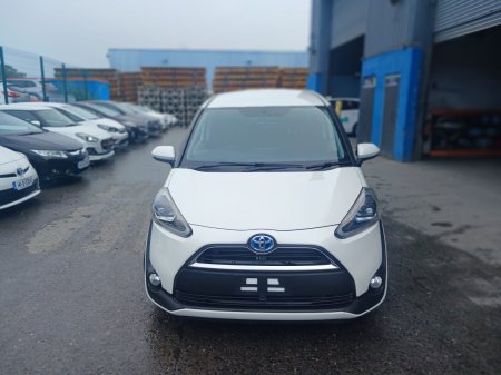 2017 Toyota Sienta - photo 2