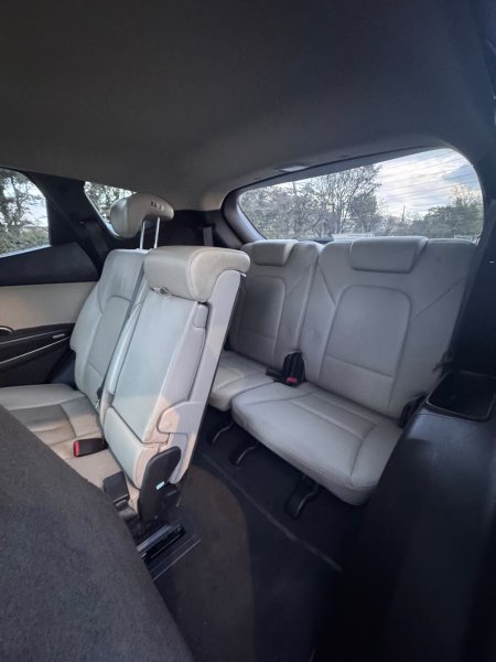 2017 Hyundai Santa Fe - photo 16