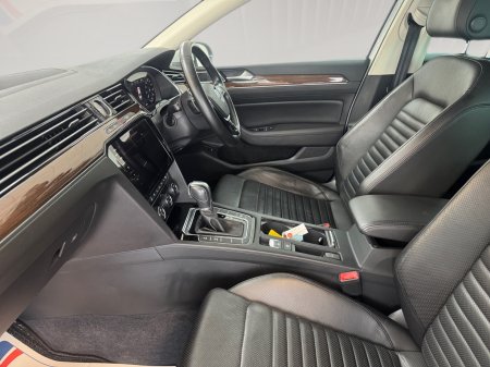 2018 Volkswagen Passat - photo 17