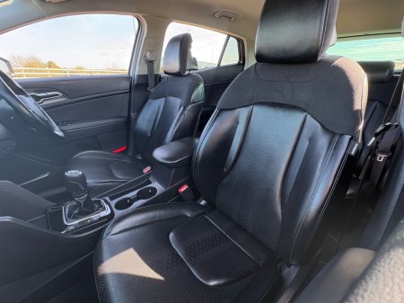 2025 Kia Sportage - photo 15