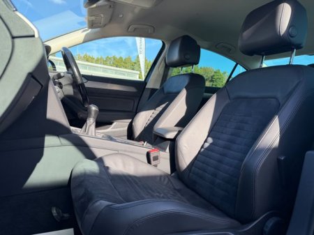 2015 Volkswagen Passat - photo 34