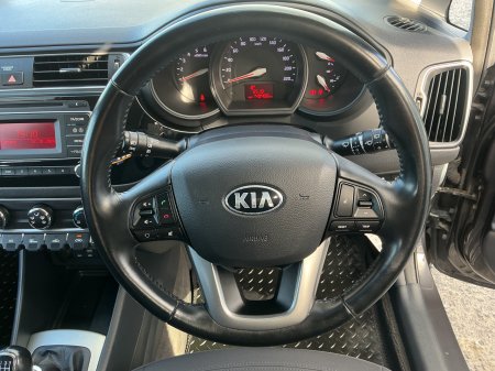 2017 Kia Rio - photo 17