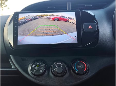 2019 Toyota Vitz - photo 18