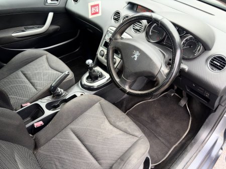 2009 Peugeot 308 - photo 2