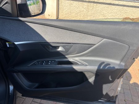 2020 Peugeot 3008 - photo 7