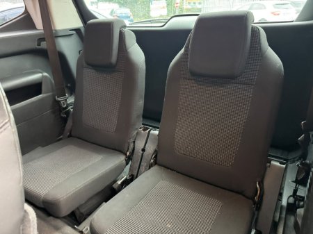 2010 Peugeot 5008 - photo 14