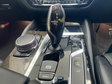 2019 BMW 5-Series - photo 11