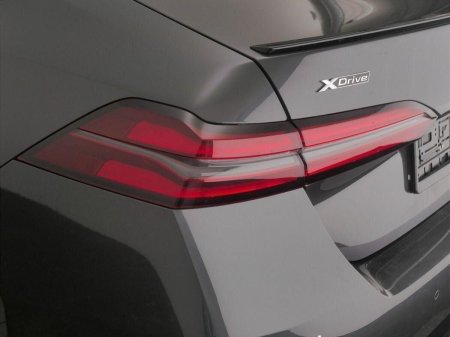 2024 BMW 5-Series - photo 20