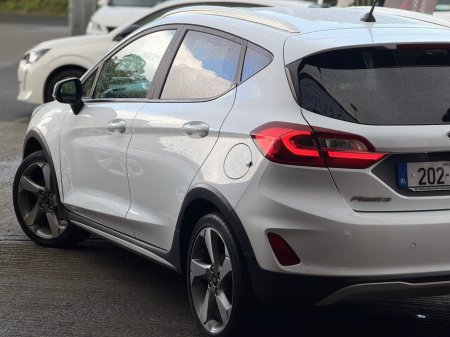 2020 Ford Fiesta - photo 20