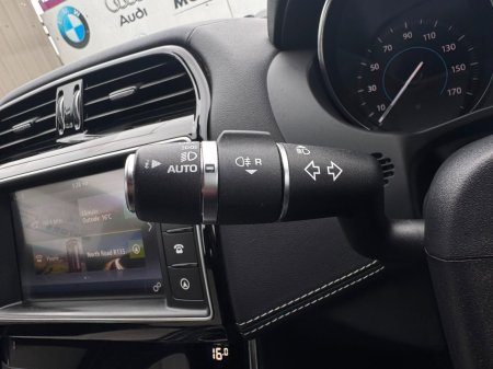 2017 Jaguar XE - photo 31
