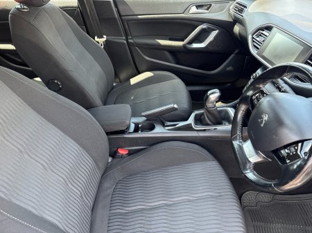 2017 Peugeot 308 - photo 7