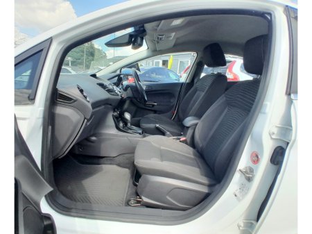 2014 Ford Fiesta - photo 16