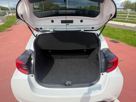 2022 Toyota Yaris - photo 8