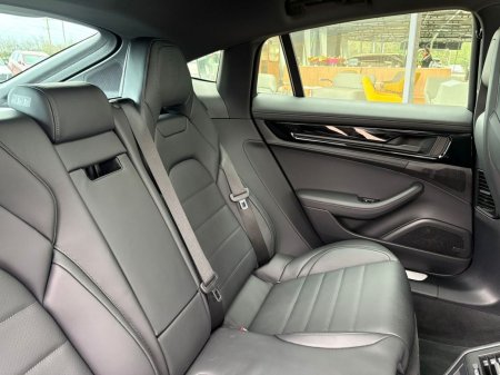 2025 Porsche Panamera - photo 34