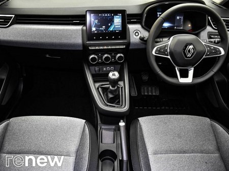 2025 Renault Clio - photo 2