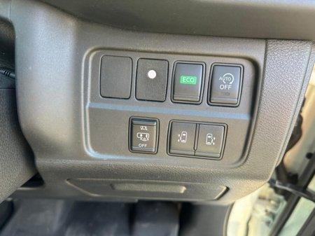 2016 Nissan Serena - photo 25