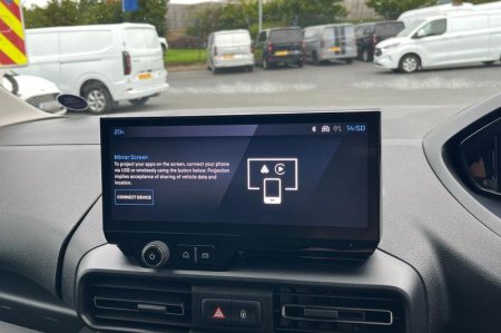 2025 Peugeot Partner - photo 25