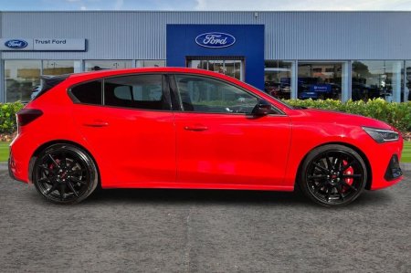 2024 Ford Focus - photo 3