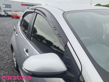 2022 Toyota Yaris - photo 17