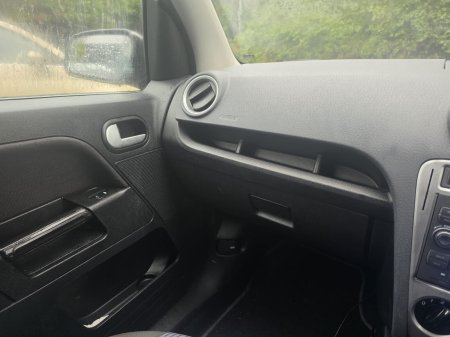 2008 Ford Fusion - photo 10