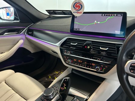 2024 BMW 5-Series - photo 13