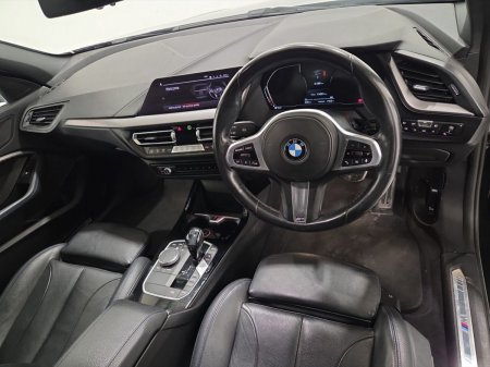 2021 BMW 1-Series - photo 6