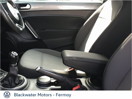 2015 Volkswagen Beetle - photo 4