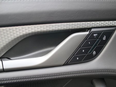 2026 Porsche Taycan - photo 18