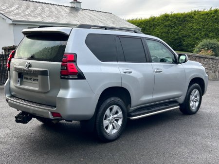 2021 Toyota Land Cruiser - photo 2