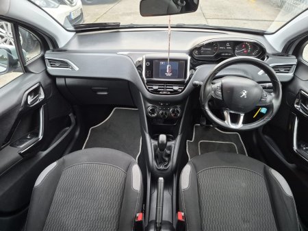 2016 Peugeot 208 - photo 16
