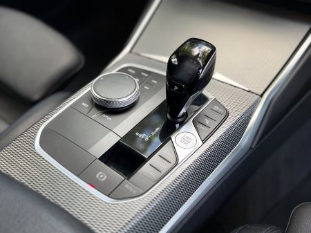 2022 BMW 3-Series - photo 27