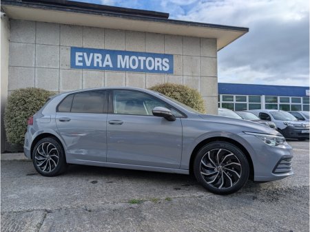 2024 Volkswagen Golf - photo 3