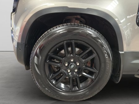 2022 Land Rover Defender - photo 9