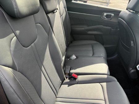 2026 Kia Sorento - photo 8