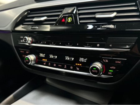 2022 BMW 5-Series - photo 30