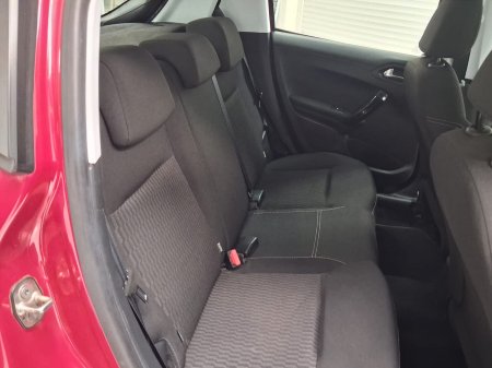 2016 Peugeot 208 - photo 12