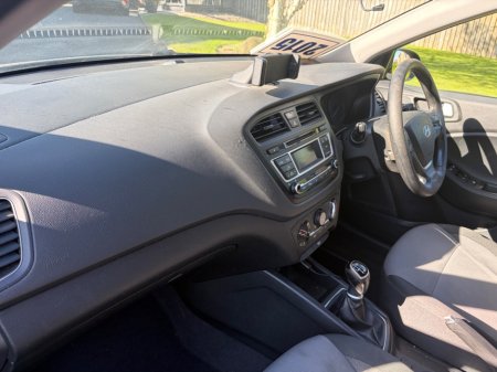 2016 Hyundai i20 - photo 3