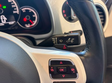 2013 Volkswagen Beetle - photo 29