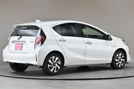 2020 Toyota Aqua - photo 10