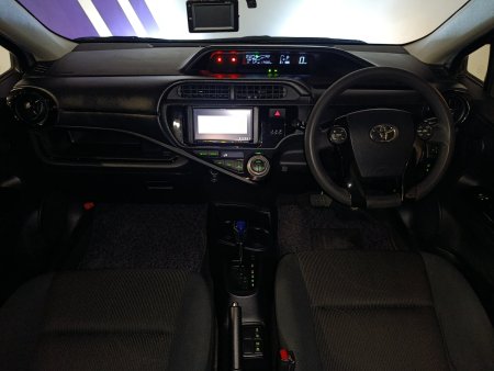 2016 Toyota Aqua - photo 15