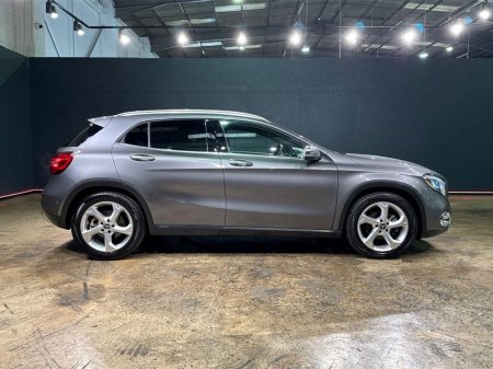 2017 Mercedes-Benz GLA - photo 2