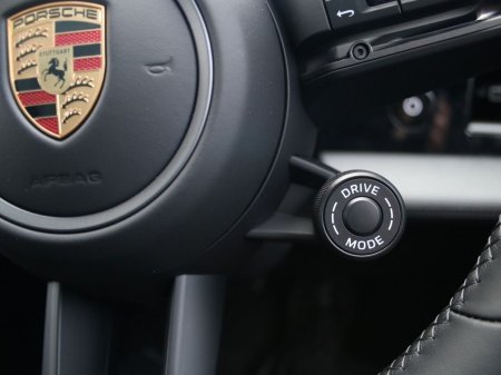 2026 Porsche Taycan - photo 22