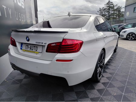 2017 BMW 5-Series - photo 6
