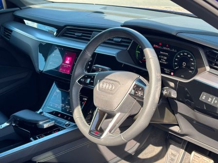 2024 Audi Q8 e-tron - photo 11